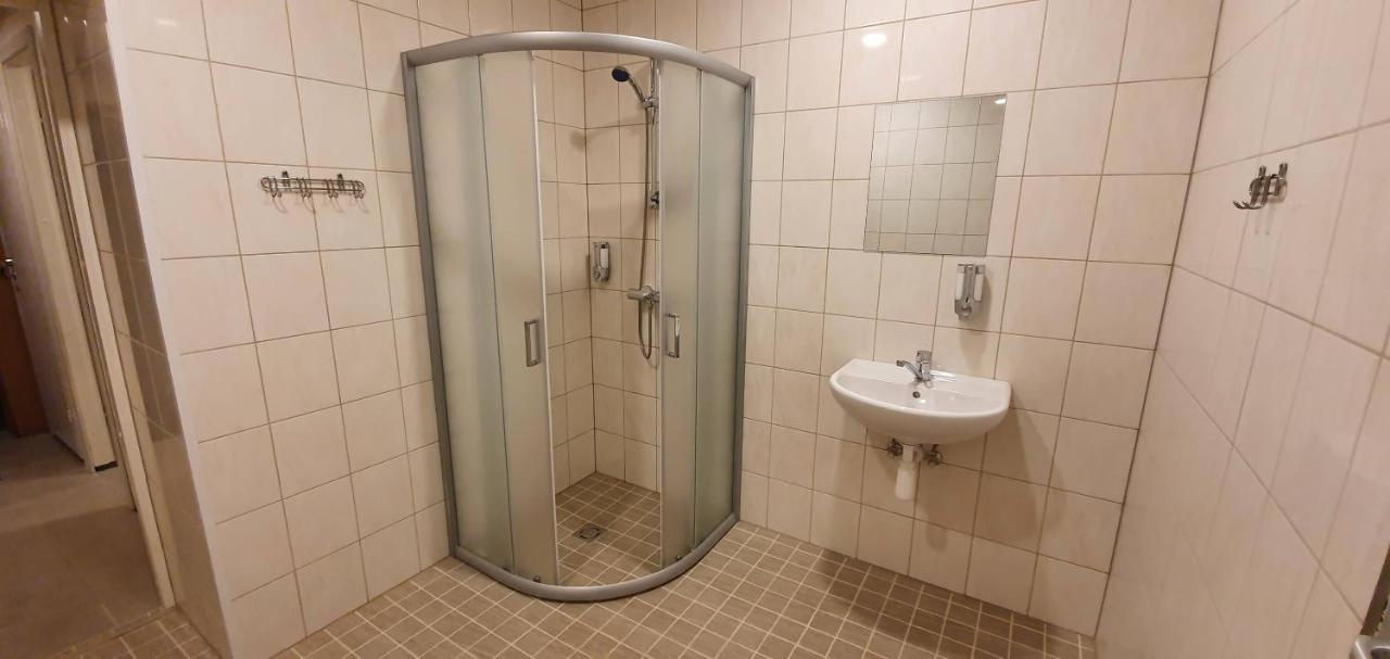 Ostello Maenniku Jk Reval Esterno foto