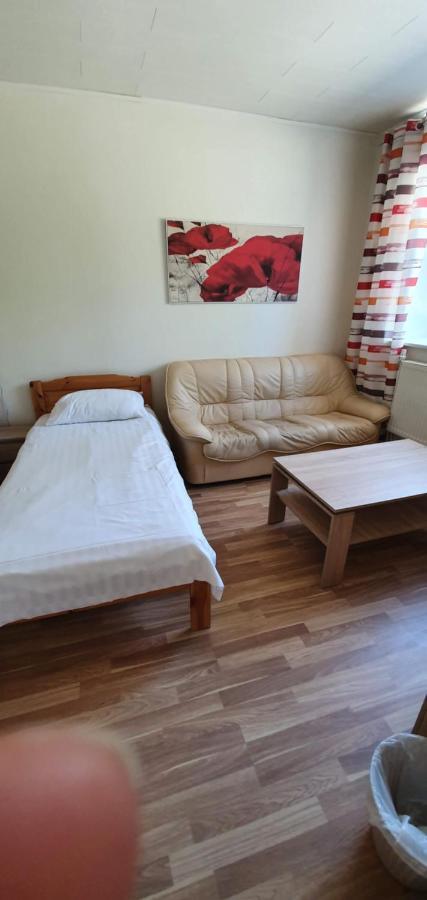 Ostello Maenniku Jk Reval Esterno foto